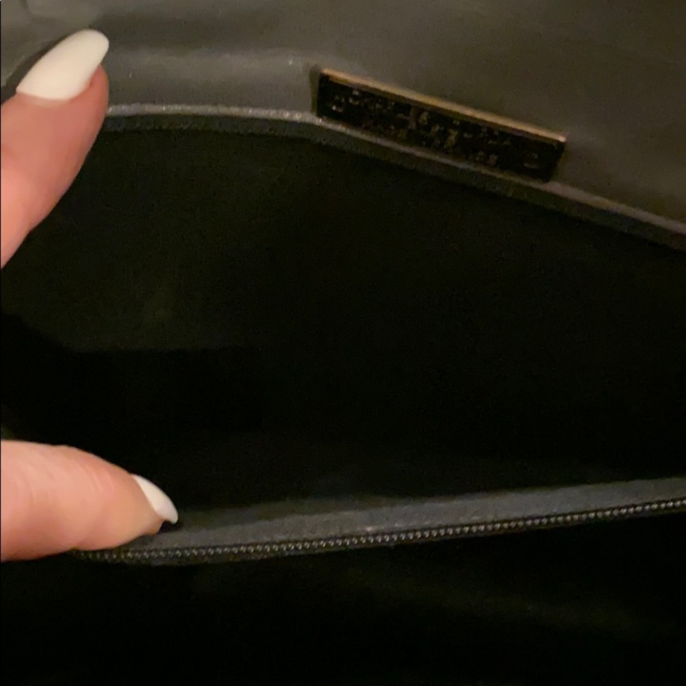 CHARLES JOURDAN VINTAGE GRAY CLUTCH VERY UNIQUE SHAPE 100% LEATHER - Picture 6 of 8